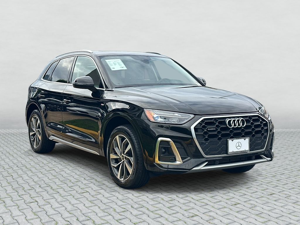 Thumbnail: 2023 Audi Q5 - 3