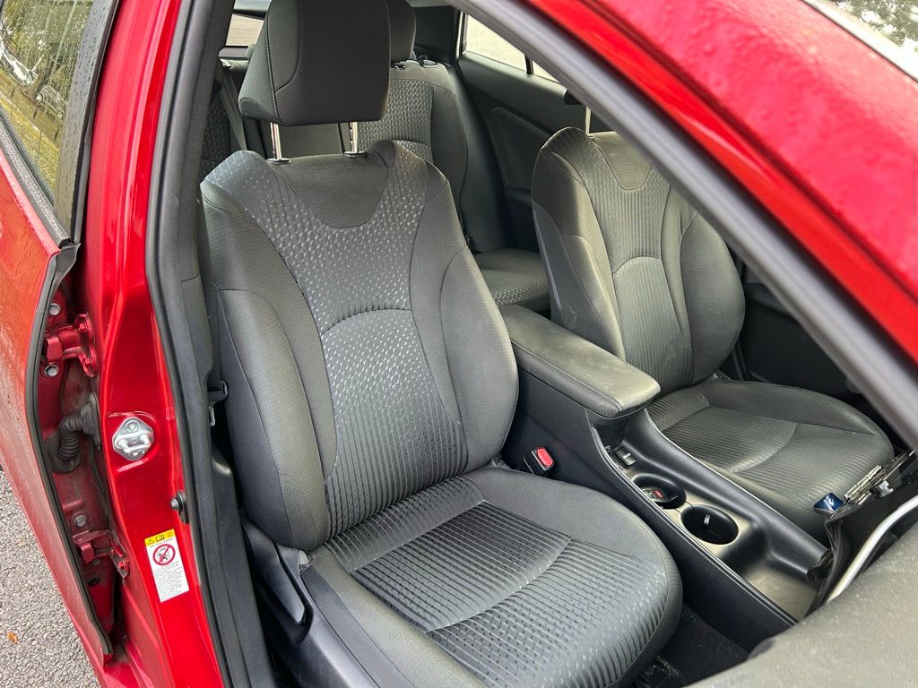 Thumbnail: 2016 Toyota Prius - 15