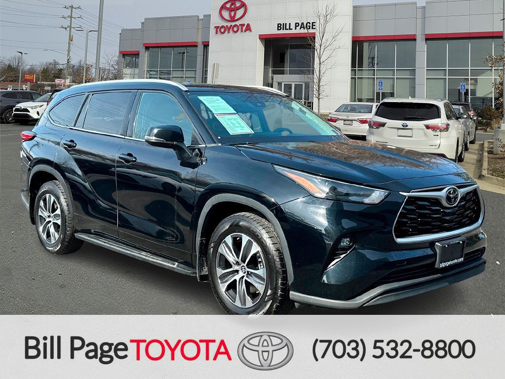 2022 Toyota Highlander XLE AWD