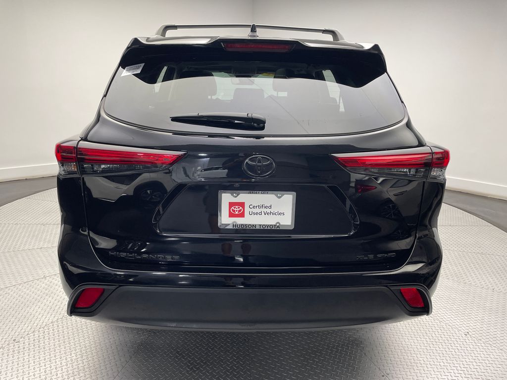 2022 Toyota Highlander XLE 6