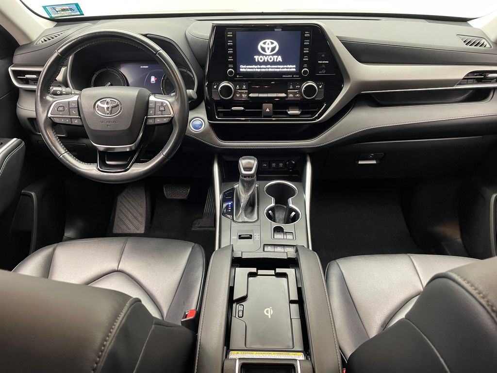 Thumbnail: 2020 Toyota Highlander - 22