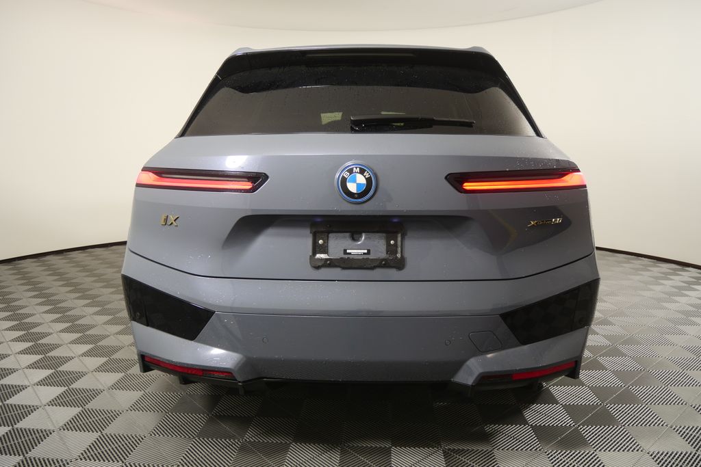 Thumbnail: 2023 BMW iX - 4