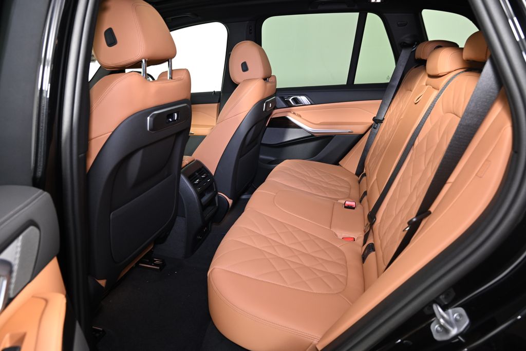 Thumbnail: 2026 BMW X5 - 24