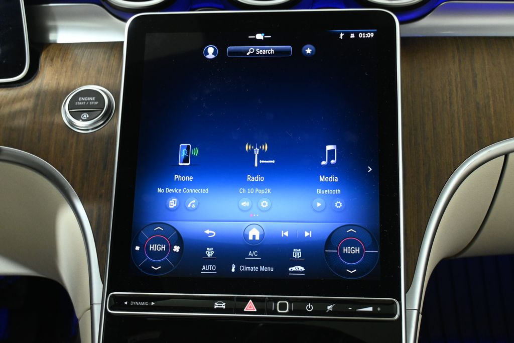 Thumbnail: 2023 Mercedes-Benz C-Class - 21