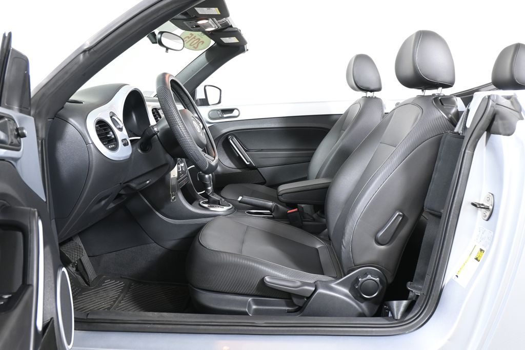 2015 Volkswagen Beetle  3