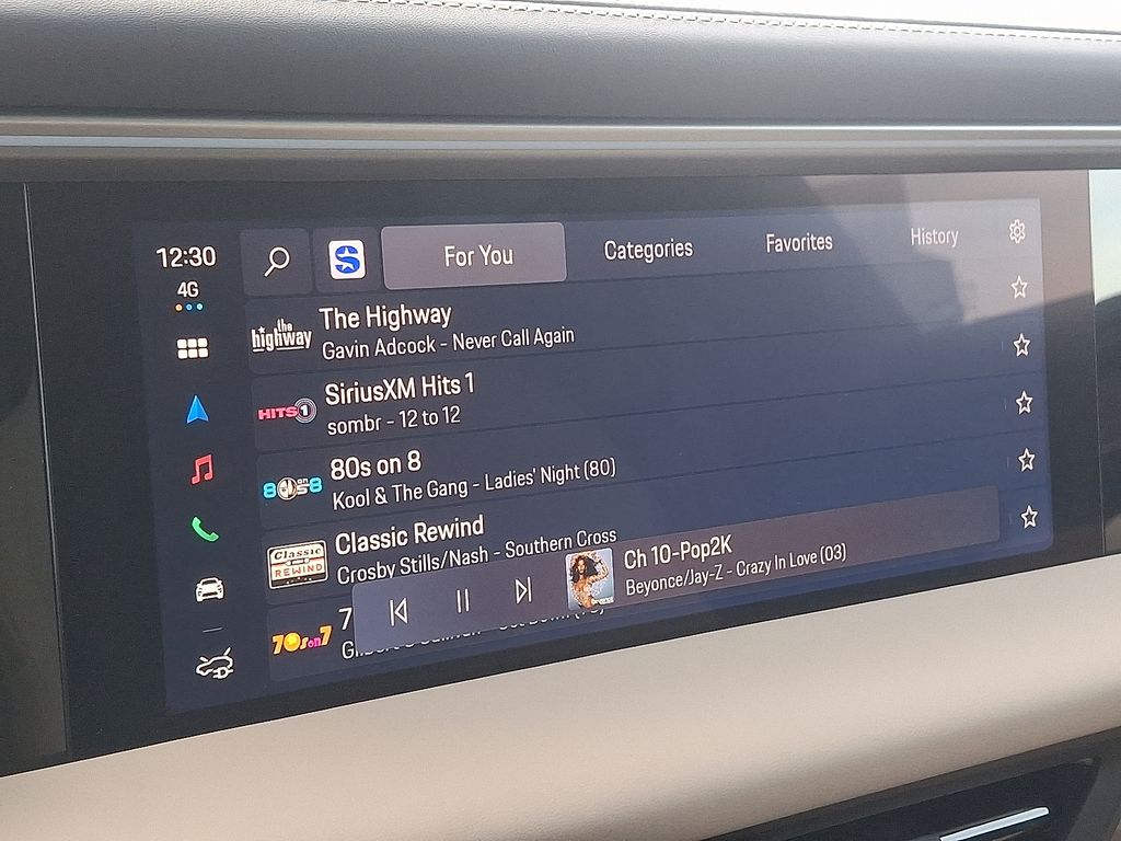 Thumbnail: 2026 Porsche Macan - 20