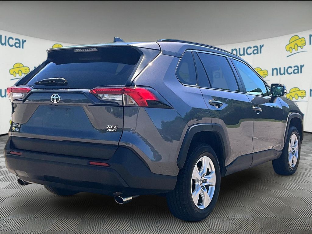 2021 Toyota RAV4 — photo 6