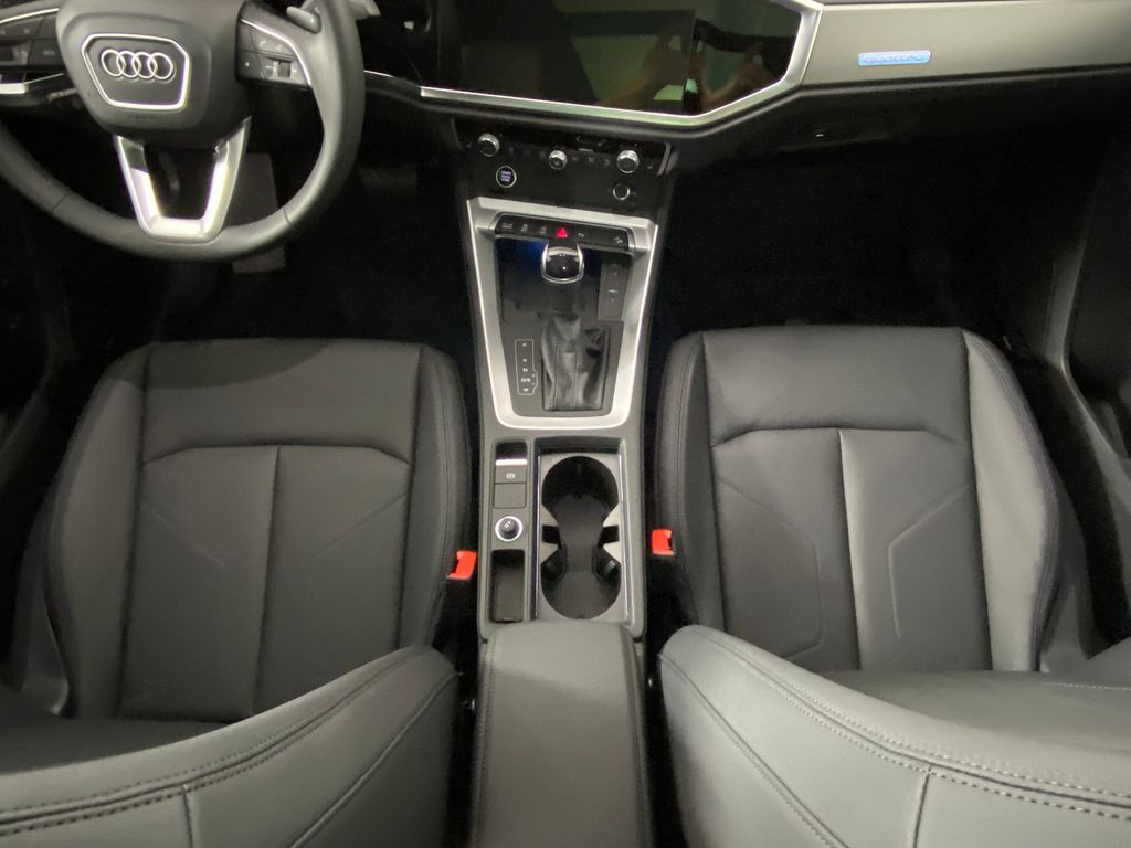 Thumbnail: 2025 Audi Q3 - 18