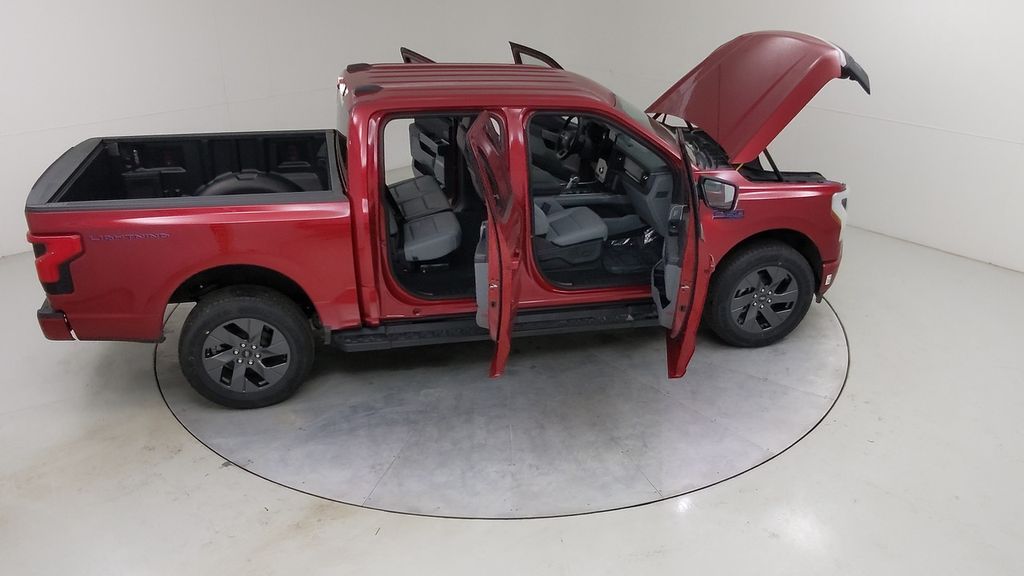 2025 Ford F-150 Lightning Flash - Photo 98