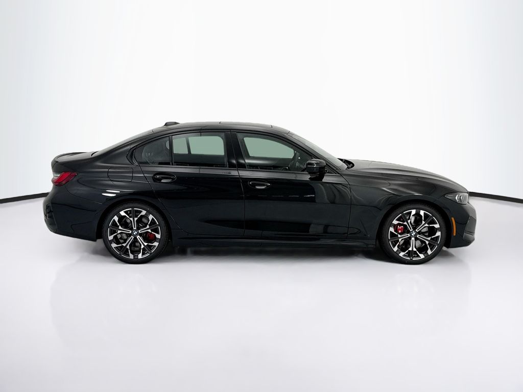 Thumbnail: 2026 BMW 3 Series - 4