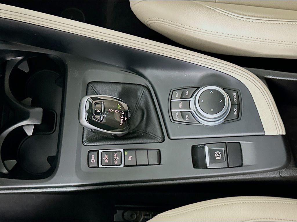 Thumbnail: 2020 BMW X1 - 17