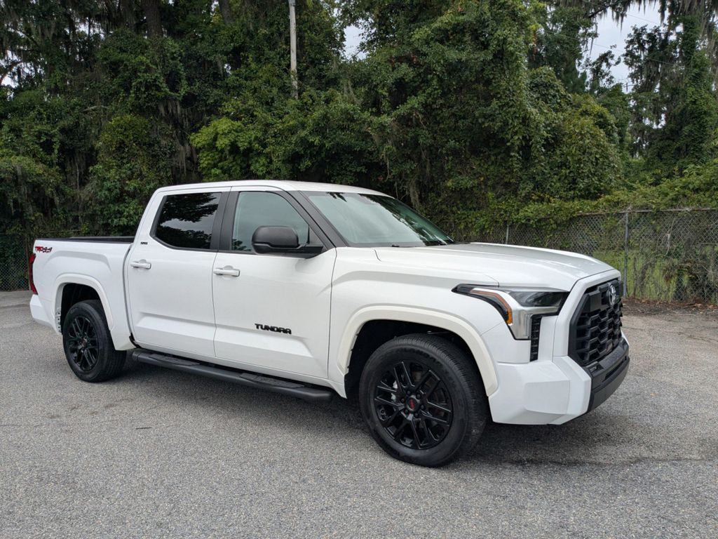 2024 Toyota Tundra SR5