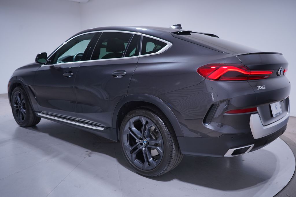 Thumbnail: 2021 BMW X6 - 3