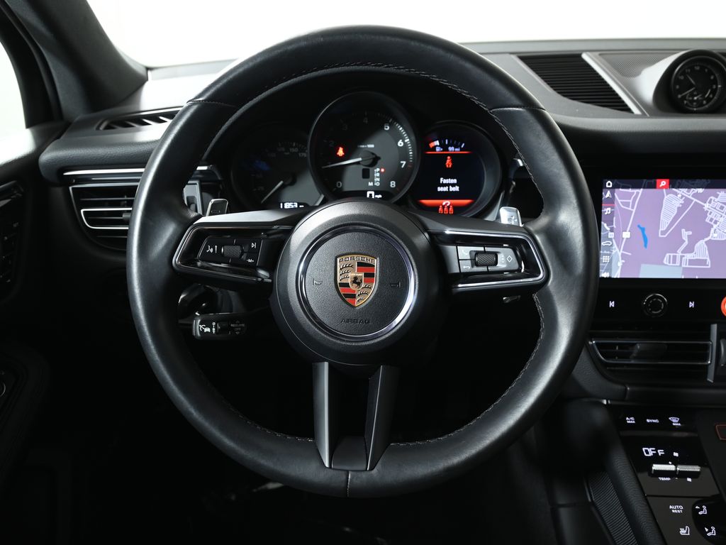 Thumbnail: 2024 Porsche Macan - 18