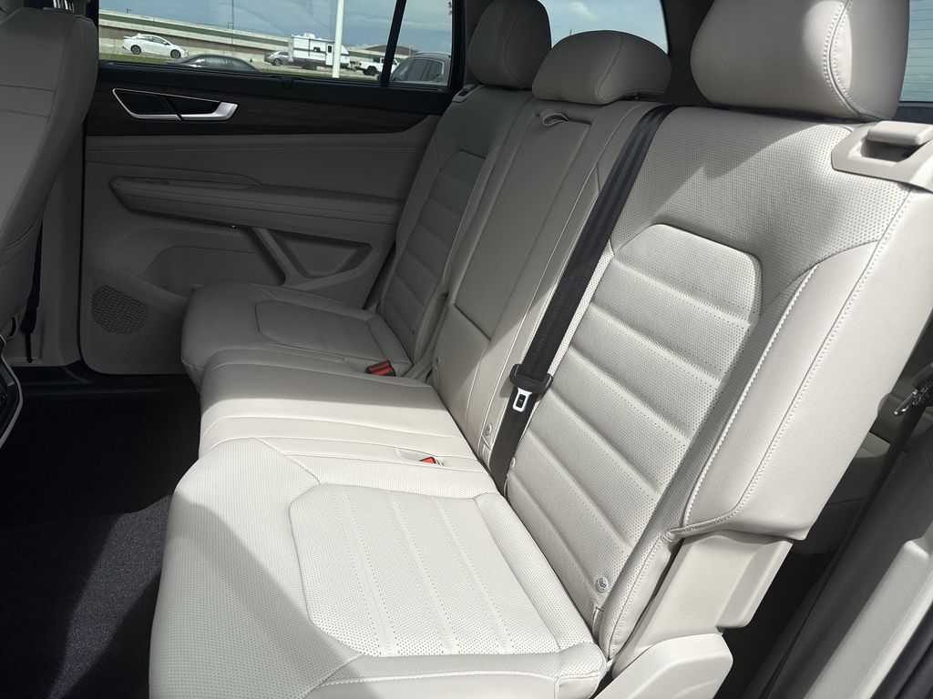 New 2025 Black Volkswagen 2.0T SEL image 24