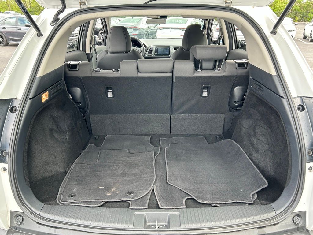 2022 Honda HR-V EX 22