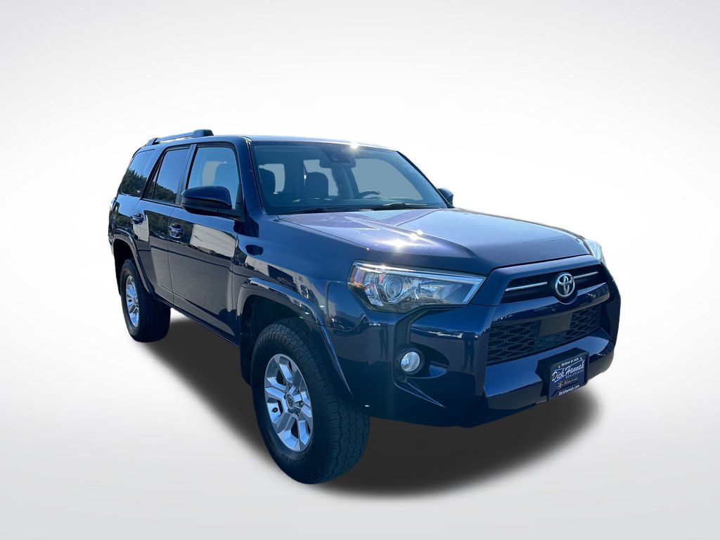 Used 2020 Toyota 4Runner SR5 with VIN JTEBU5JRXL5785721 for sale in Gladstone, OR