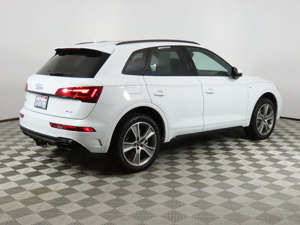 Thumbnail: 2025 Audi Q5 - 5