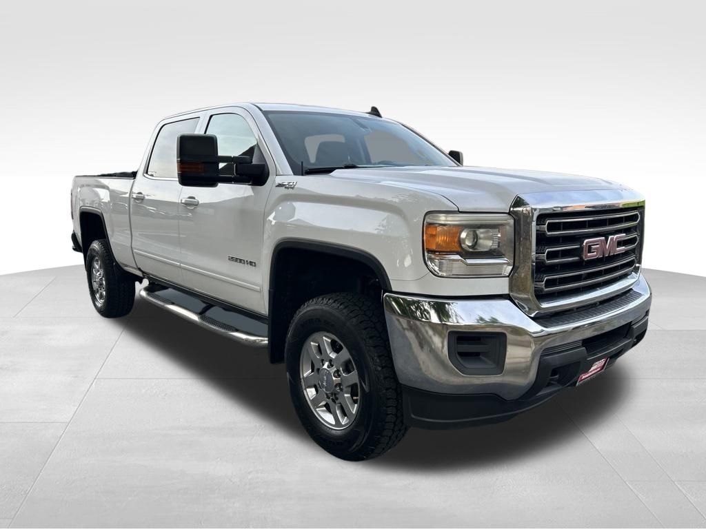 Used 2015 White GMC SLE image 7