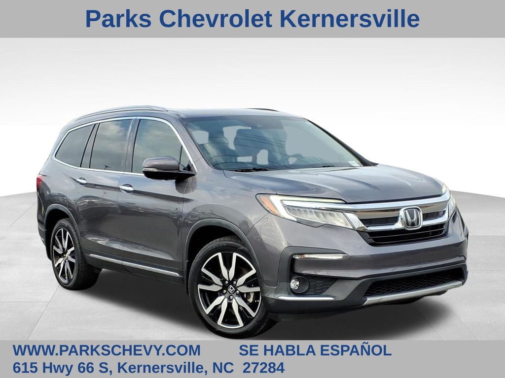 Gray (Modern Steel Metallic) 2020 Honda Pilot Touring FWD with Rear Captain's Chairs SUV / Crossover Front-Wheel Drive 9-Speed Automatic