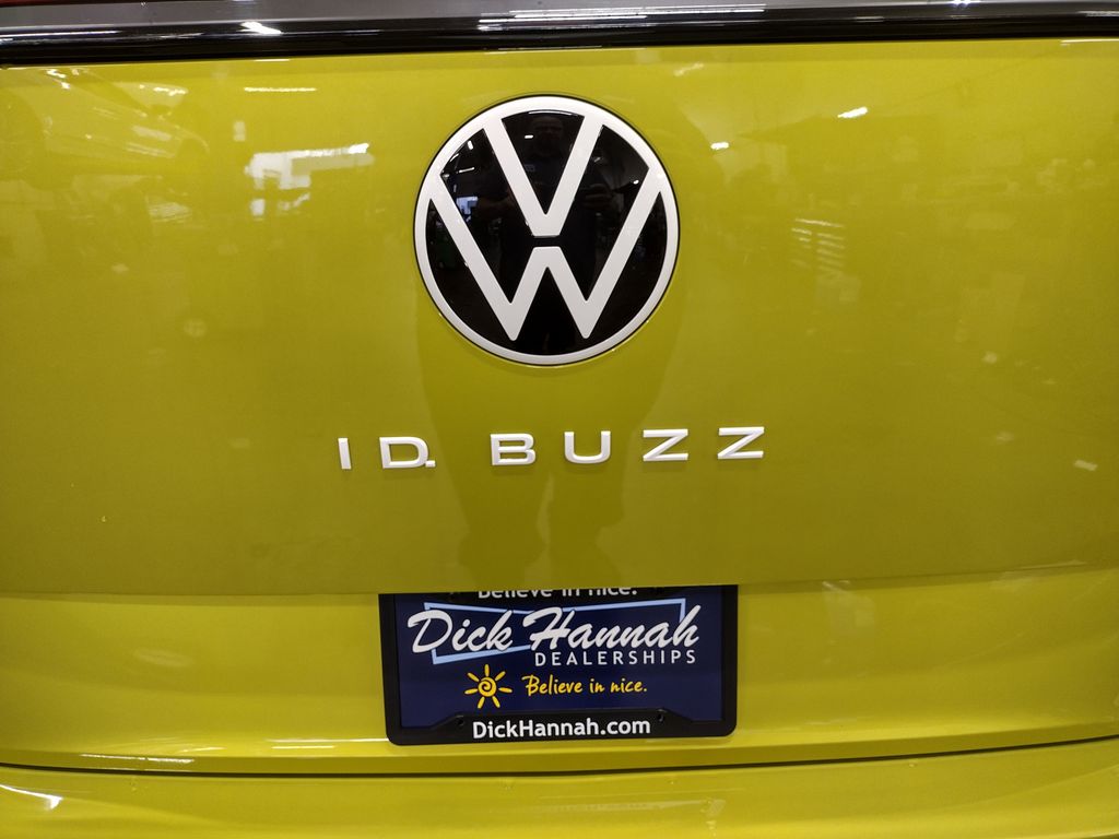 2025 Volkswagen ID. Buzz 1ST EDITION (TWO-TONE)
