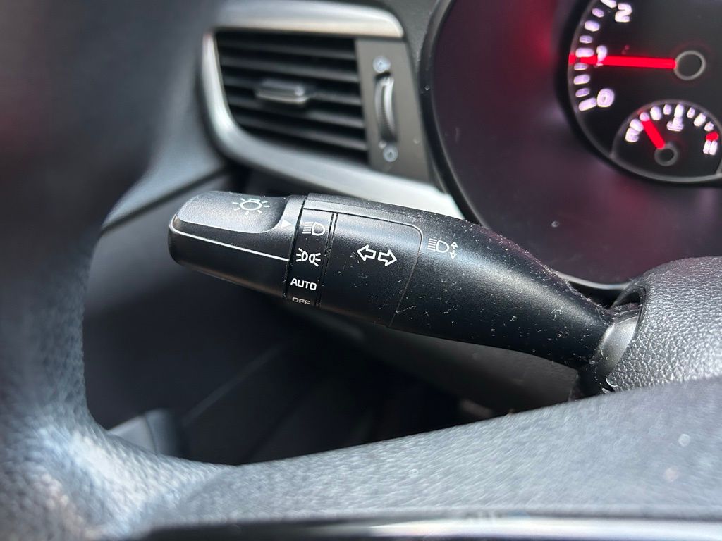 Thumbnail: 2020 Kia Optima - 22