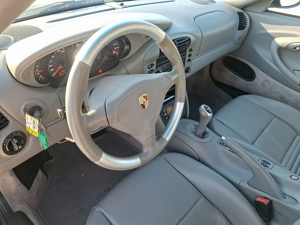 Thumbnail: 2001 Porsche 911 - 13