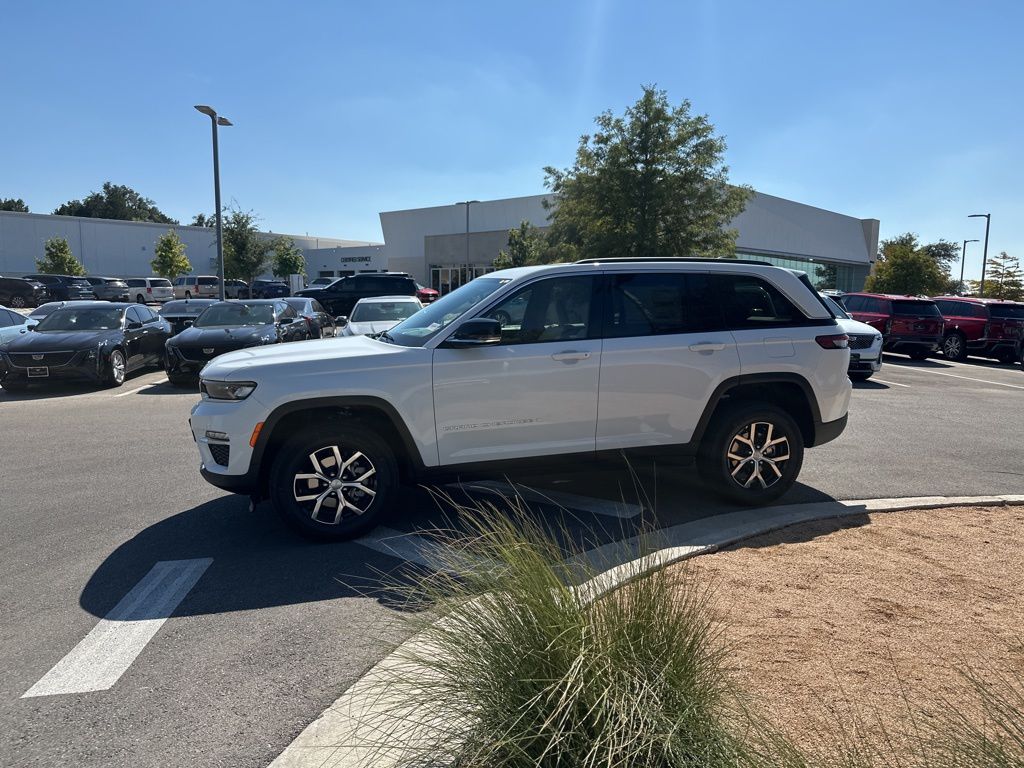 New Car 2025 Jeep Grand Cherokee  Limited For Sale Under $40,000 In Austin, Texas