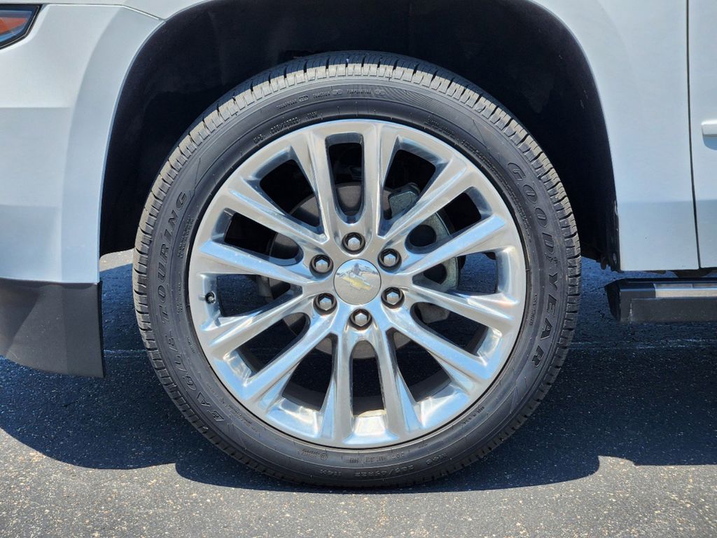 2019 Chevrolet Suburban Premier 9