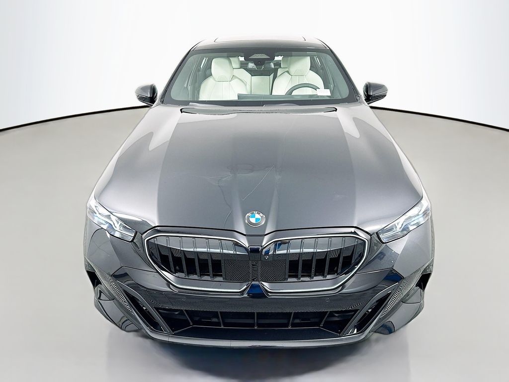 Thumbnail: 2026 BMW 5 Series - 2