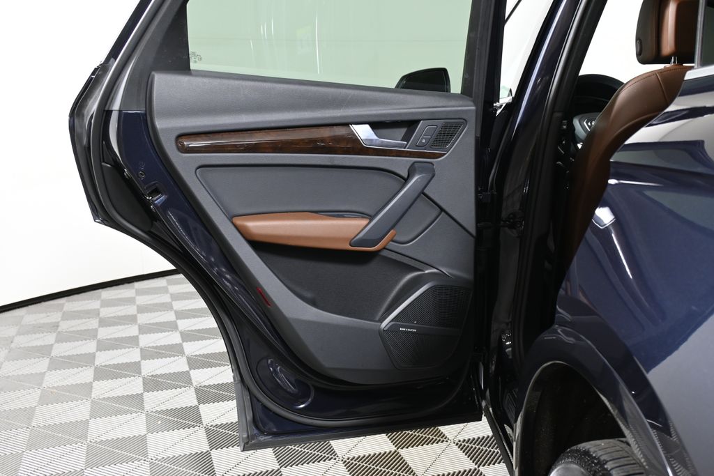 Thumbnail: 2018 Audi Q5 - 32