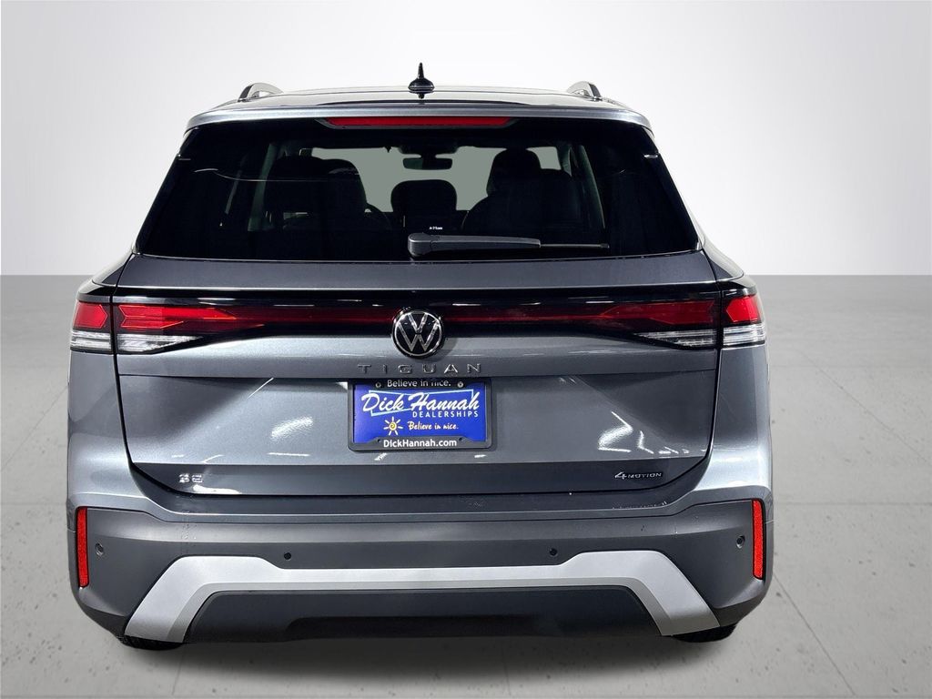 2025 Volkswagen Tiguan 2.0T SE