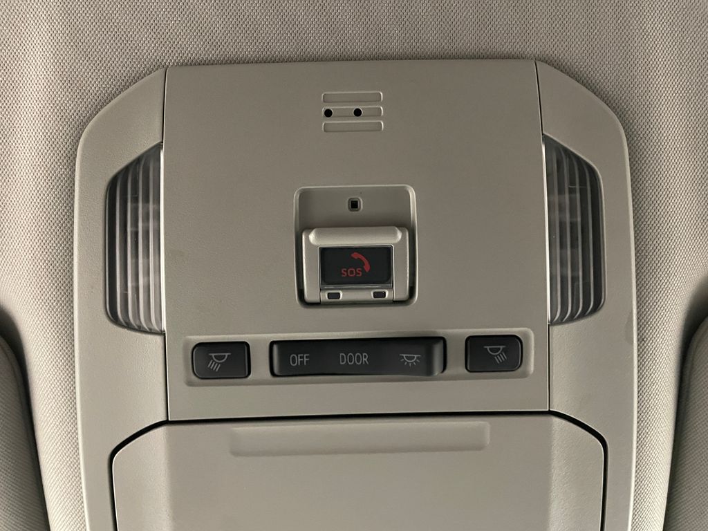2022 Toyota Highlander LE 31