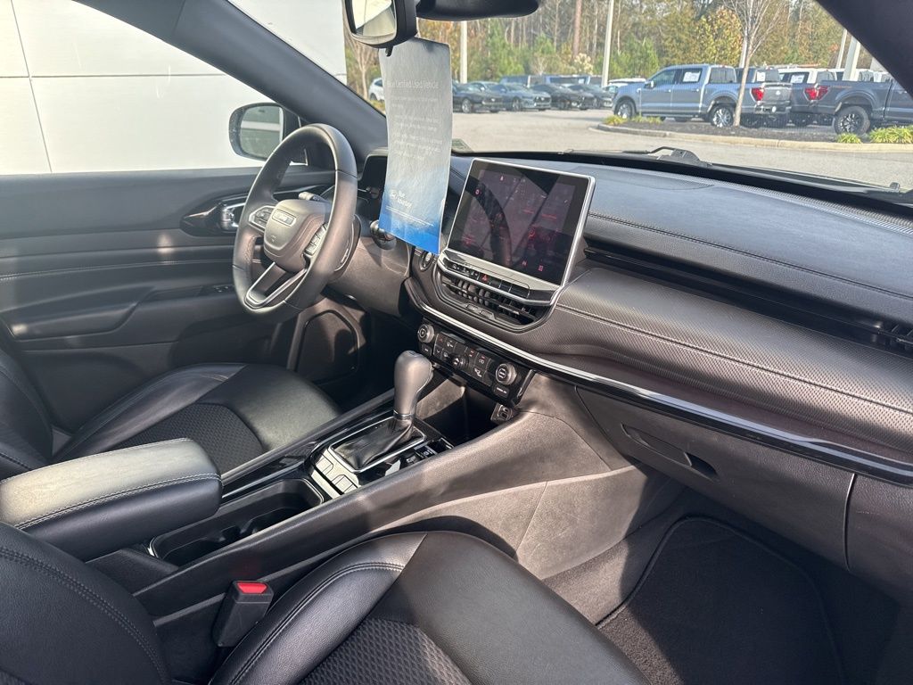 2022 Jeep Compass Altitude FWD