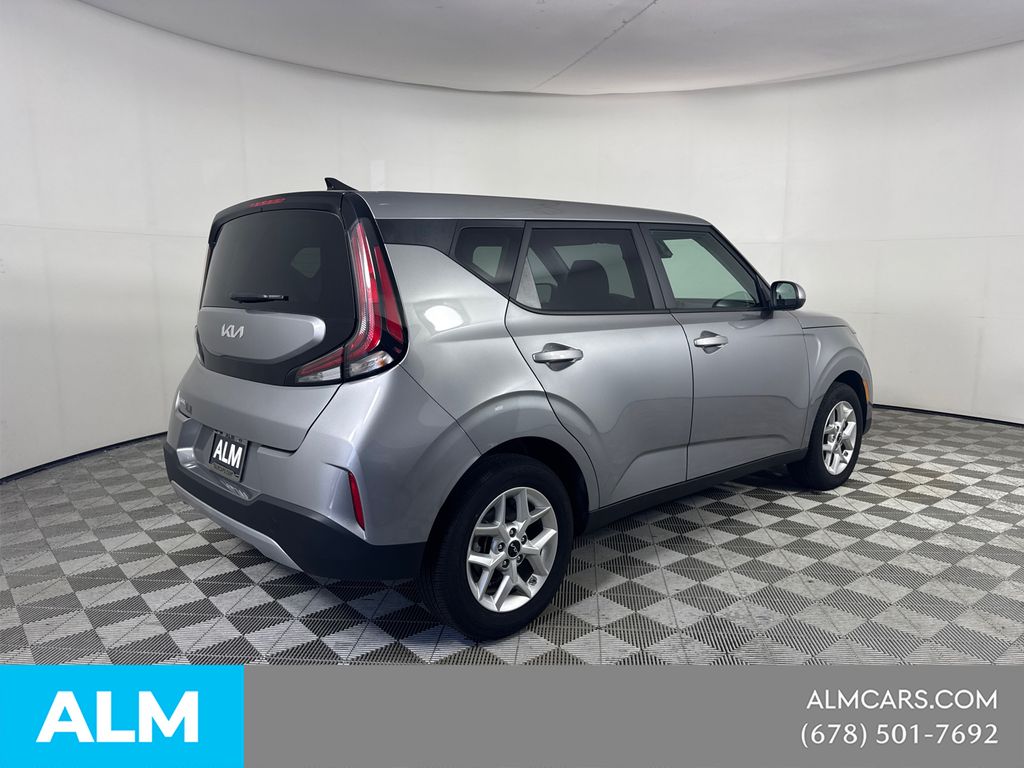Used 2025 Gray Kia LX image 5