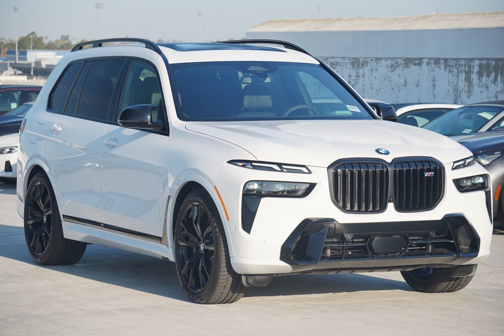 Thumbnail: 2026 BMW X7 - 3