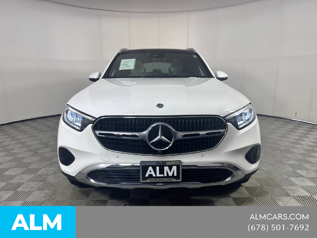 Used 2025 White Mercedes-Benz GLC 300 image 2