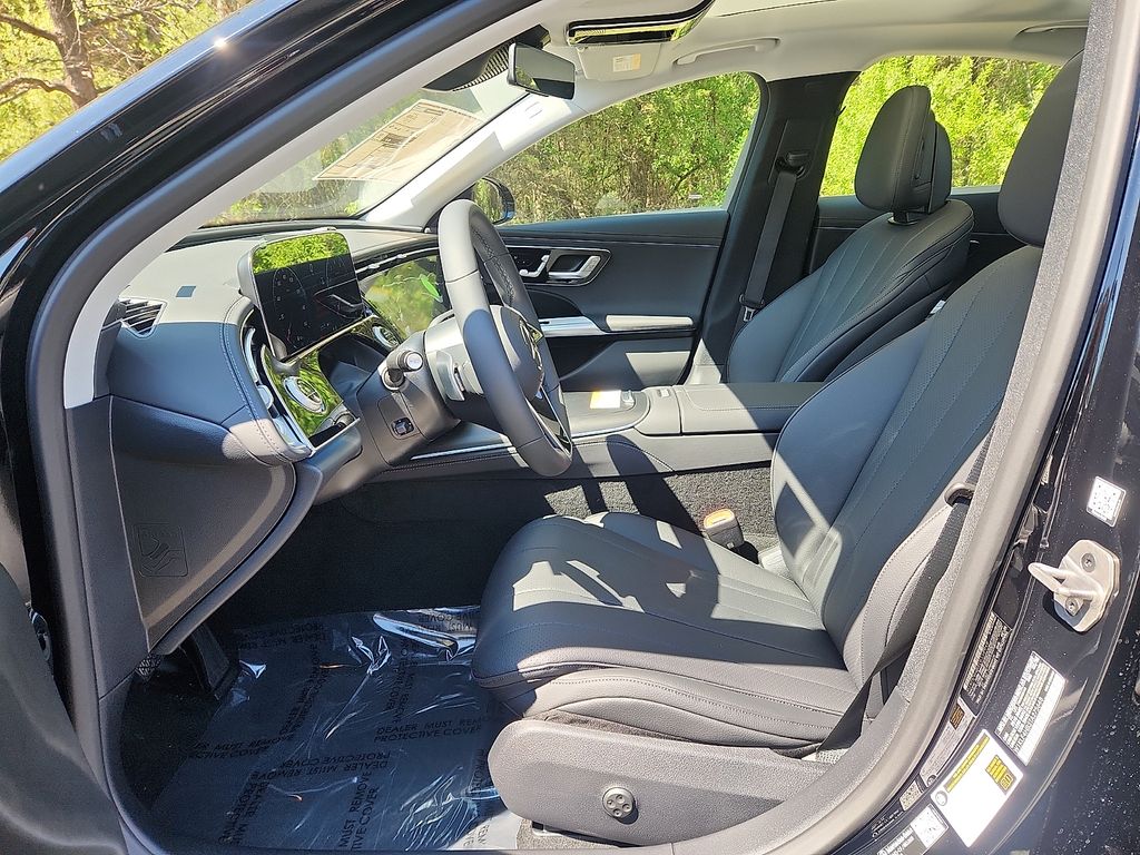 Thumbnail: 2026 Mercedes-Benz E-Class - 8