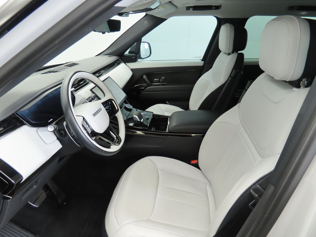 Thumbnail: 2023 Land Rover Range Rover Sport - 18