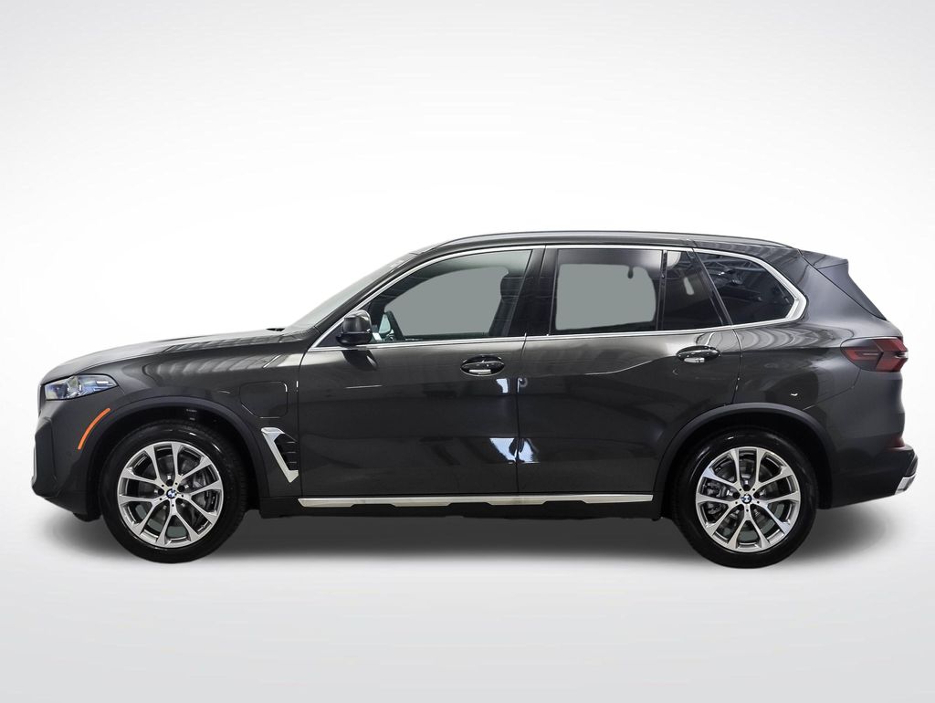 Thumbnail: 2026 BMW X5 - 2
