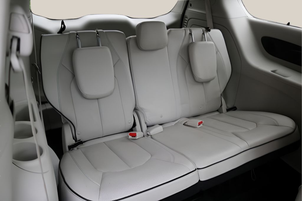 Used Car 2018 Chrysler Pacifica Hybrid  Limited For Sale Under $20,000 In Austin, Texas