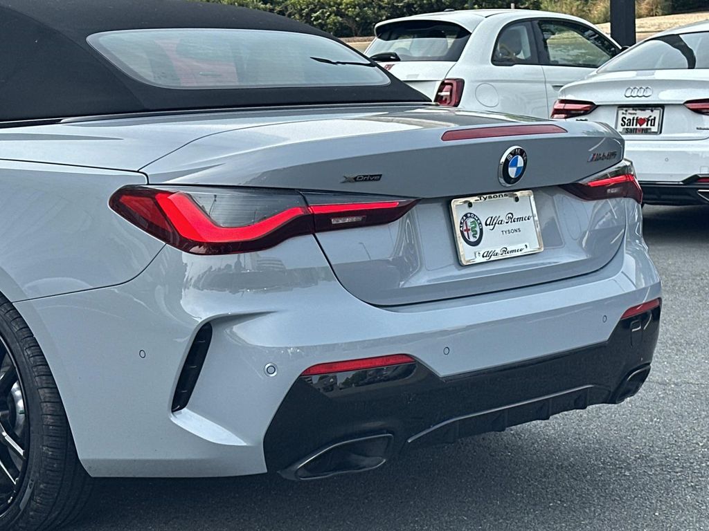 Used 2024 Gray Metallic BMW M440i xDrive image 11