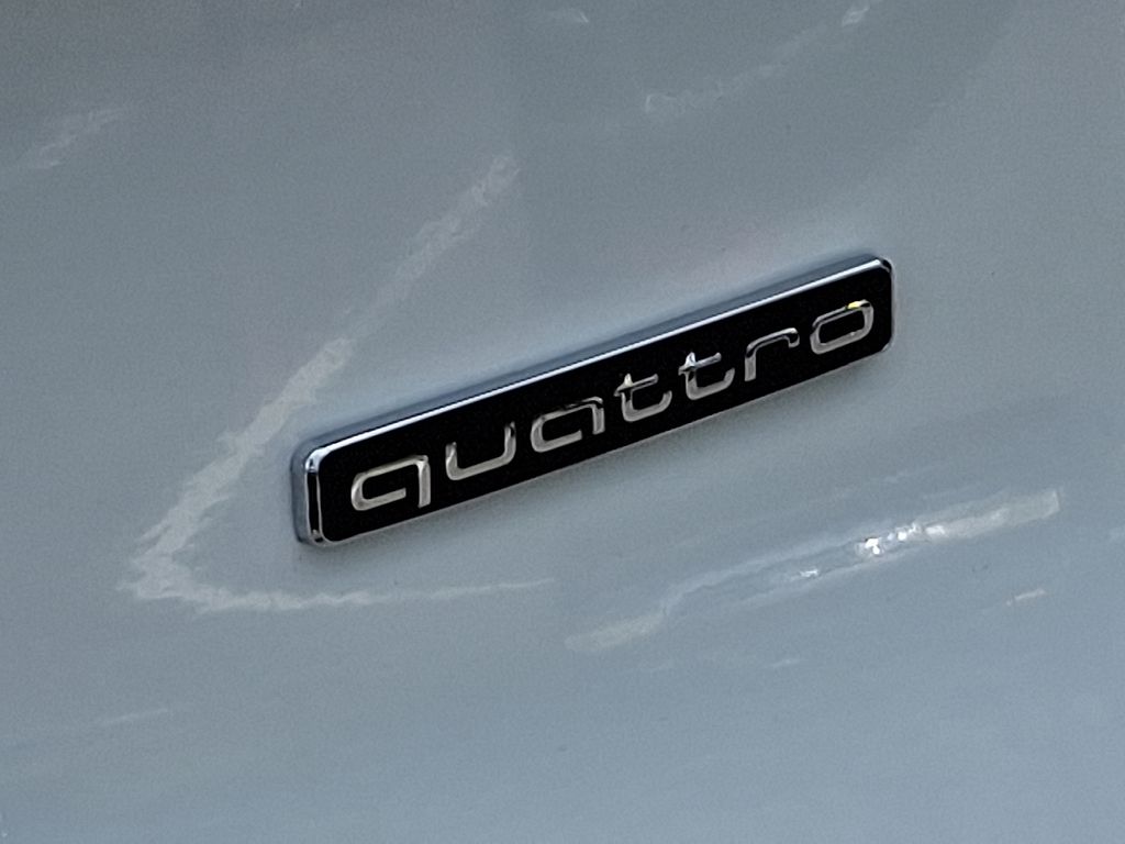 Thumbnail: 2025 Audi Q5 - 12