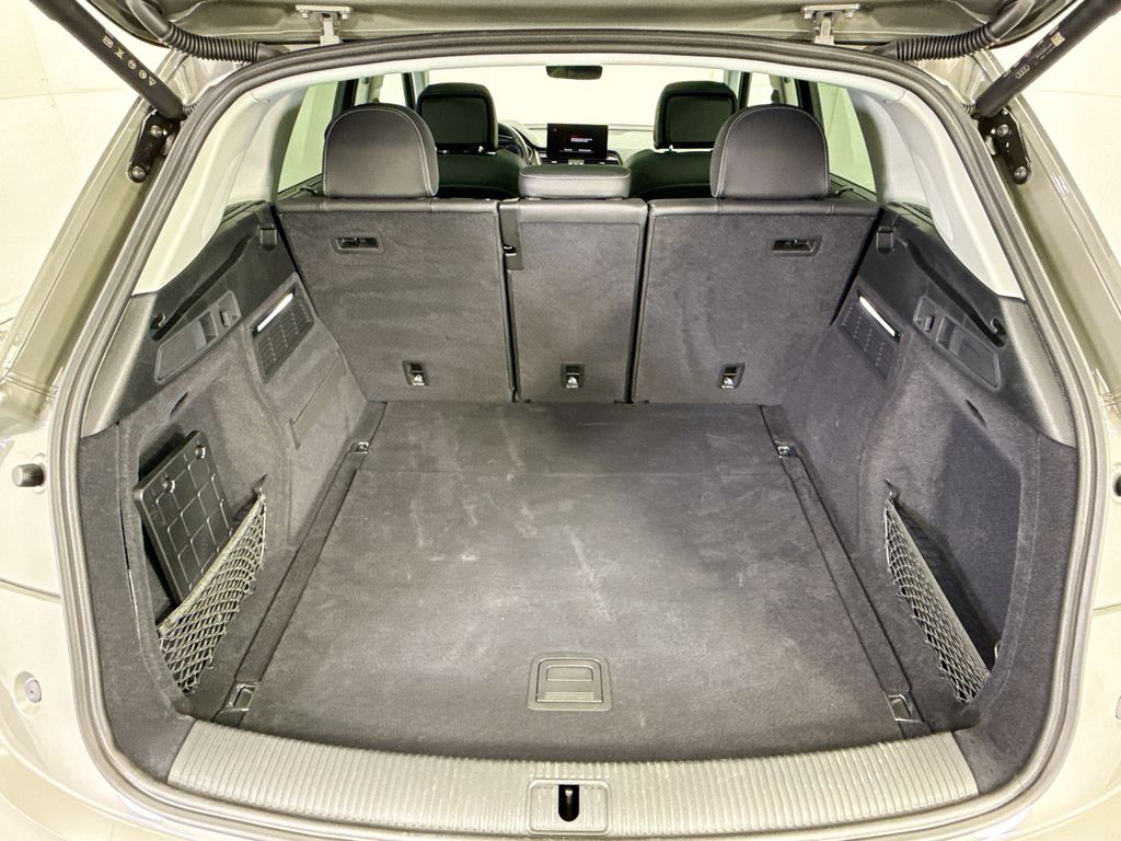 Thumbnail: 2025 Audi Q5 - 27