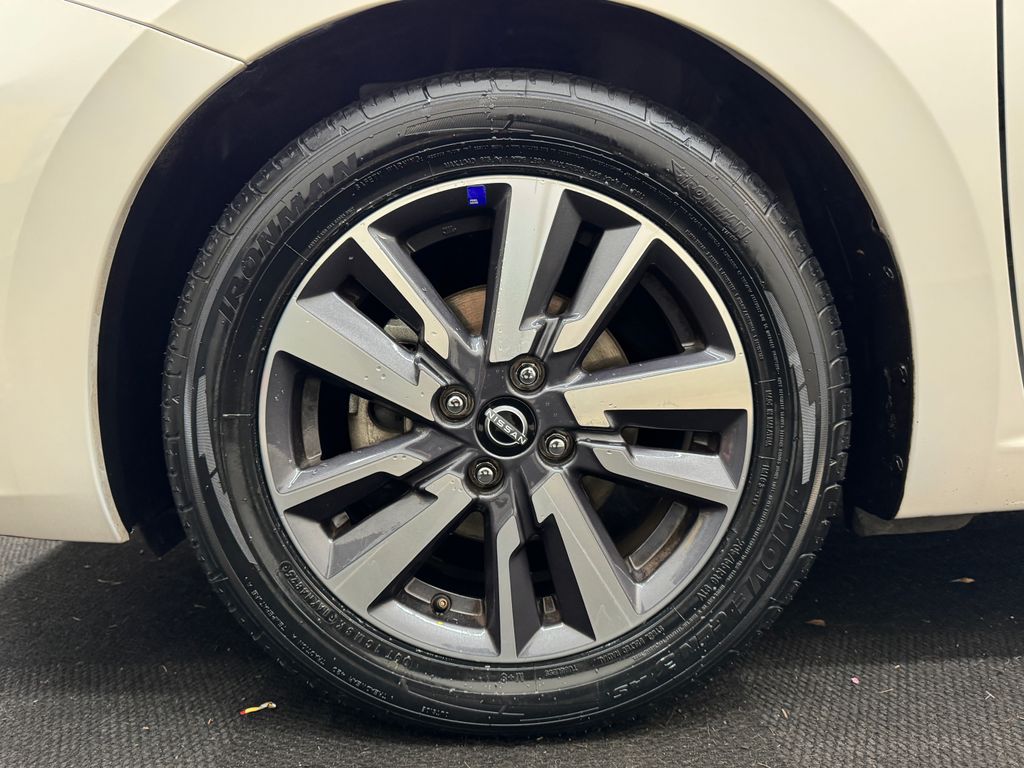 2024 Nissan Versa 1.6 SV