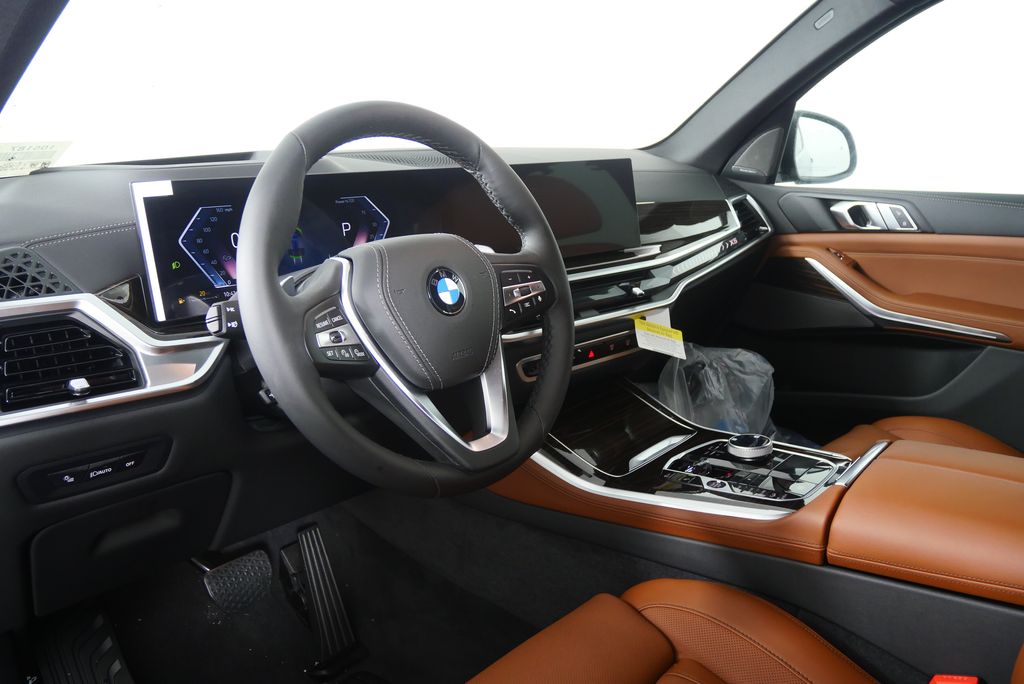 Thumbnail: 2026 BMW X5 - 13