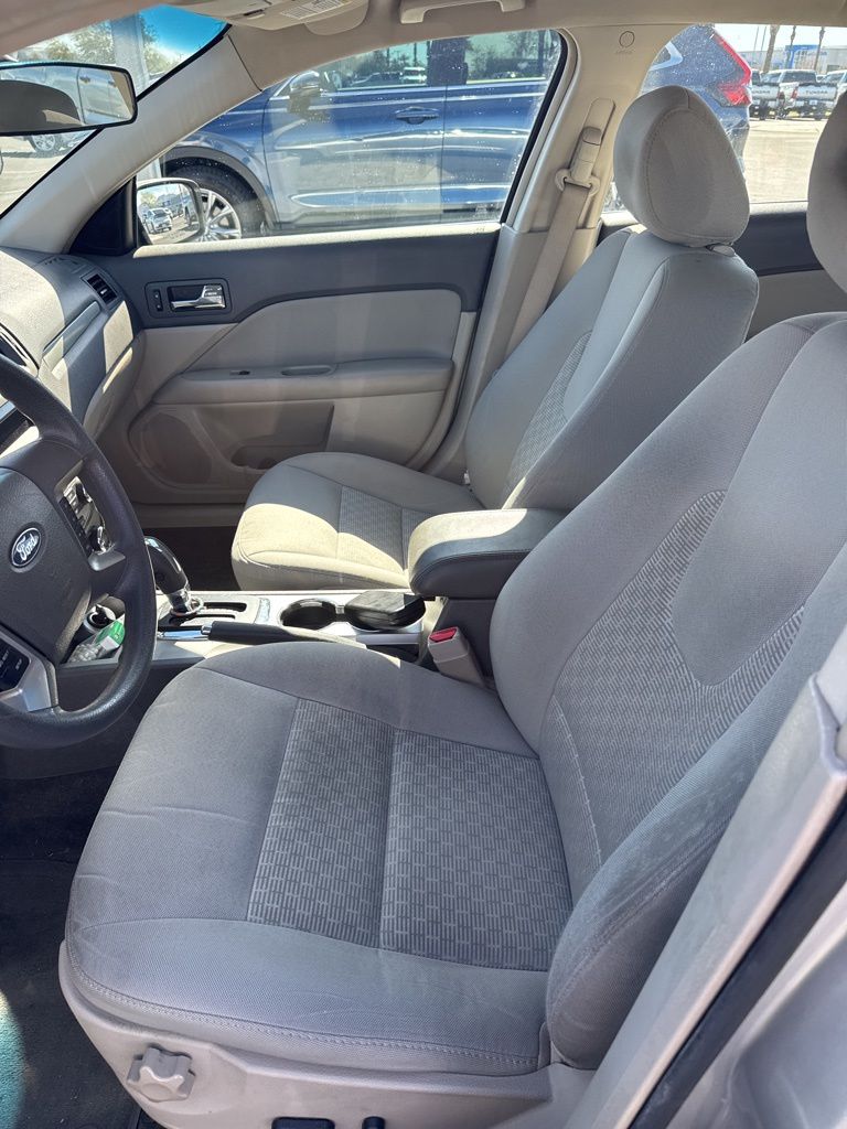 Thumbnail: 2011 Ford Fusion - 7