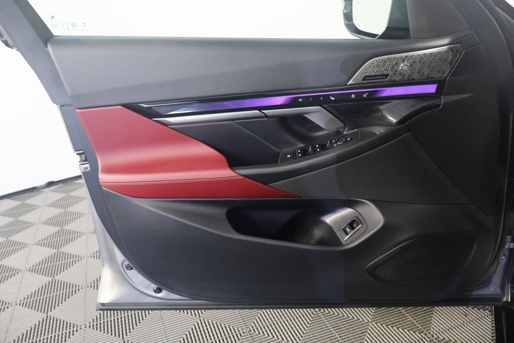 Thumbnail: 2025 BMW i5 - 12
