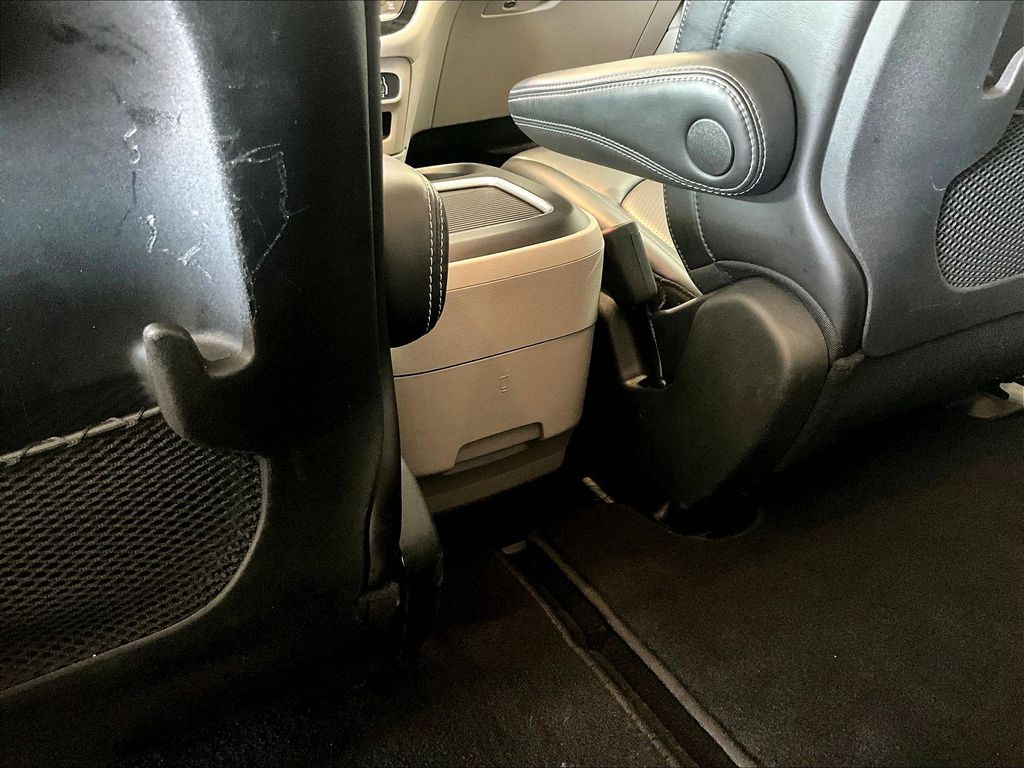 2023 Chrysler Pacifica — photo 28