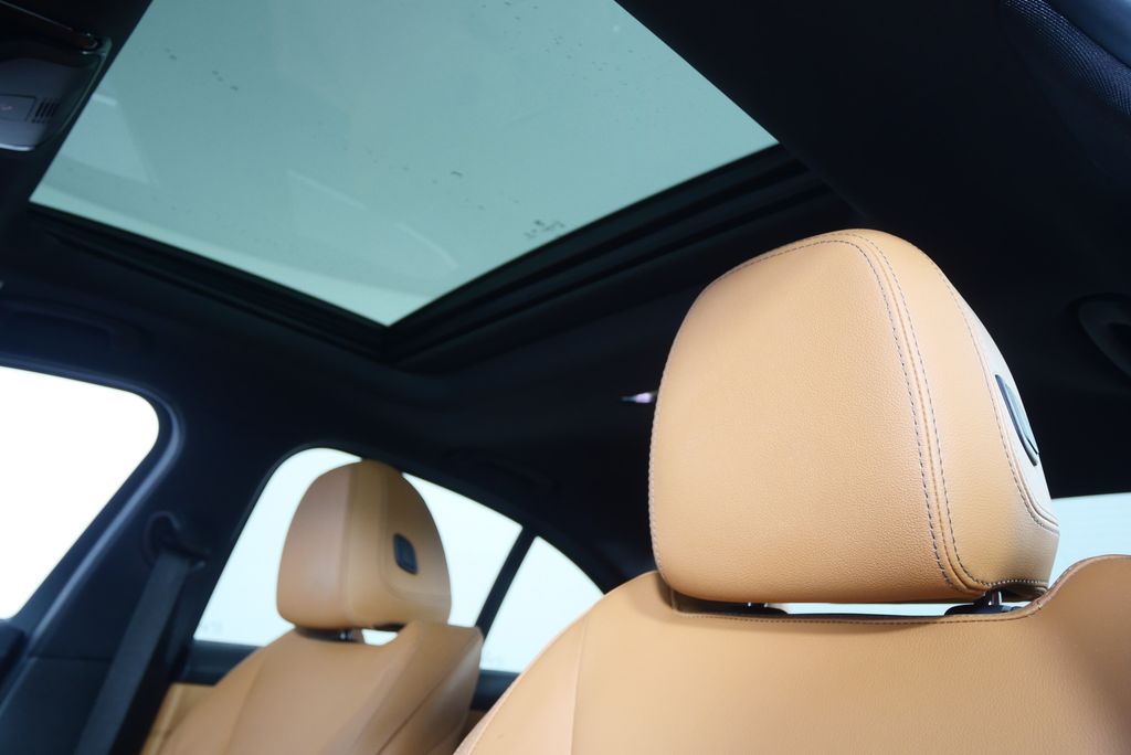 Thumbnail: 2019 BMW 3 Series - 13